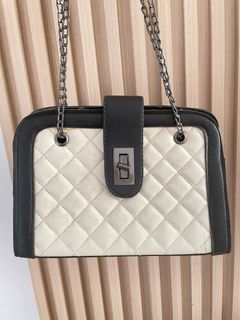 (Kategori: ) berada di . Dikirim oleh hometaste_preloved (ID iklan 1446682334, Gambar 1). Deskripsi: .