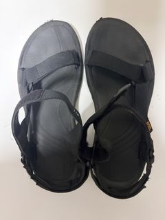 (Category: ) located in . Submitted by singaporekitcollector (Listing ID 1446678675, Image 1). Description: .