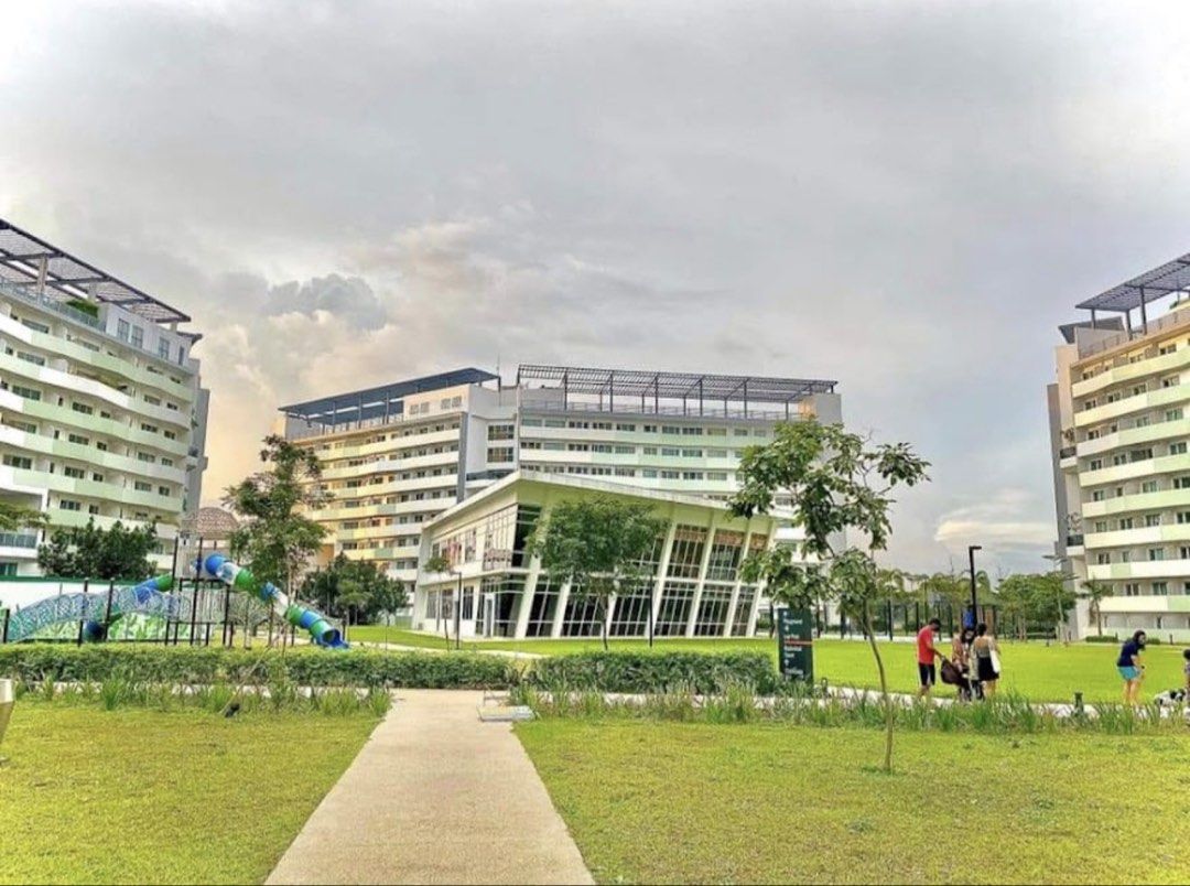The Residences at Commonwealth by century (Category: Apartments & Condos) located in Manila. Submitted by jeru0689 (Listing ID 1446608336, Image 2). Description: * 🏙️ Modern luxury design * 📸 Collage ng living room, bedrooms, balcony, at view * 💰 ₱9.5M FIXED PRICE At cost nalang ung benta * 📍 Residences at Commonwealth by Century * 🏡 57.60 sqm | 2 Bedrooms | Balcony * 🚗 Includes 13 sqm Parking Space * ✨ Brand New Unit * ✅ Clean Title * ✅ Up