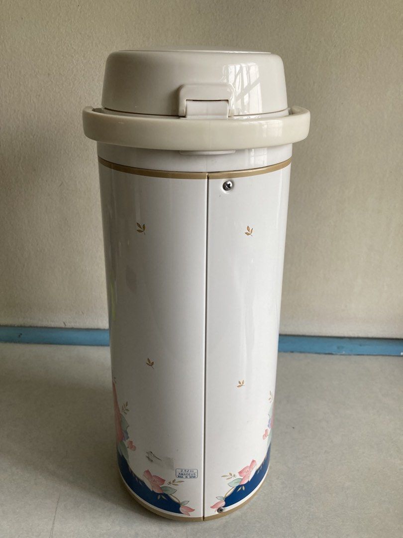 Tiger Non-electric Airpot Thermos (Category: Pitchers & Dispensers) located in Manila. Submitted by daddythrifter (Listing ID 1446578221, Image 2). Description: Vintage, floral design Capacity: 2.5 liters Height: 14.5” .