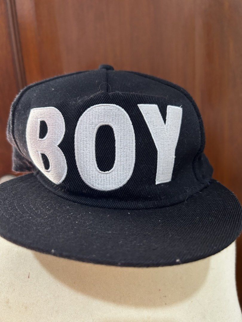 Topi Boy London (Kategori: 8 hingga 12 tahun) berada di Jakarta Selatan. Dikirim oleh nailana (ID iklan 1446590647, Gambar 1). Deskripsi: Topi. anak merek Boy London.