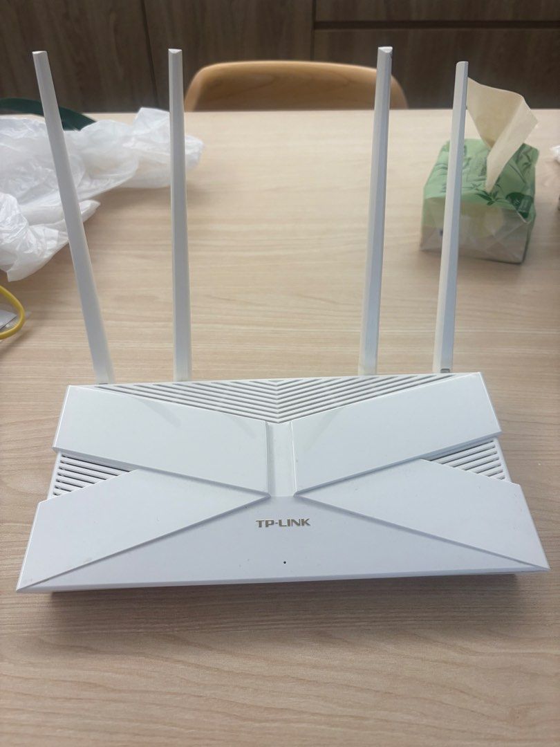 TP-Link C87E Wi-Fi Router （分類：Wifi及上網相關產品）位於 Hong Kong。 由 swiftmoon-aa27 提交（商品編號 1446630315，圖片 1）。簡介： TP-Link C87E Wi-Fi router. Four antennas for good signal coverage. White colour. Works well. Selling because I upgraded my internet plan. Let me know if you have questions.。