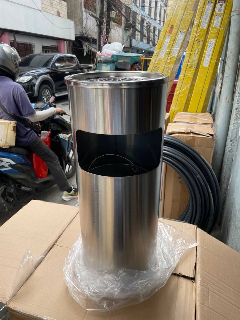 Trash bin w/ ashtray (Category: Everything Else Others) located in Manila. Submitted by 09171479278_elsie. (Listing ID 1446585906, Image 2). Description: .