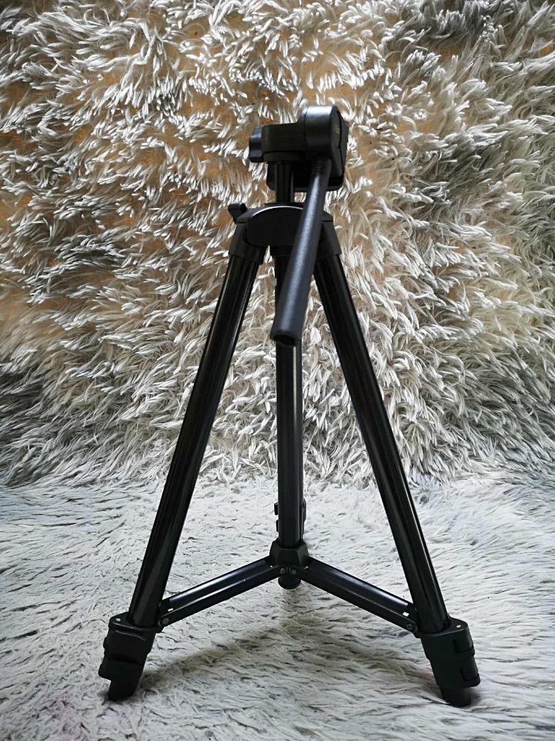 Two Way Pan Tilt Head Portable Tripod (Category: Tripods & Monopods) located in Santa Cruz. Submitted by jmy_surplus.2 (Listing ID 1446540168, Image 2). Description: Size ; L - 57 W - 24 H - 26 Color ; Black Type ; Tripod Brand ; No brand Material ; Aluminum Style ; Black With Panning Handle Tripod LG 123 JMY 3 Batch #211.