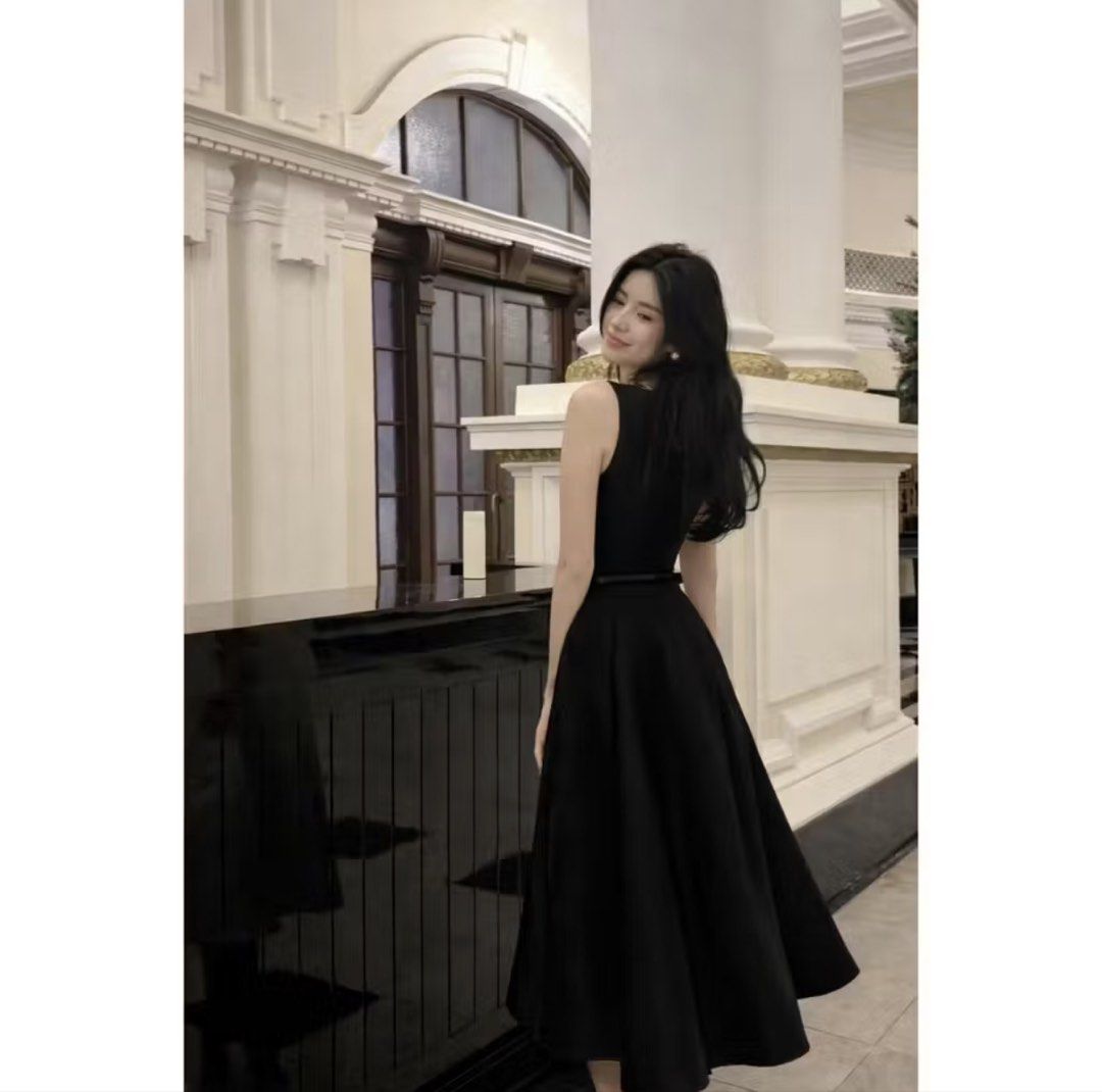 (UnihomePREMIUM) Evening Dress (Category: Dresses) located in Paranaque City. Submitted by c.c_preloved (Listing ID 1446643563, Image 2). Description: Used once Large Size - Waist 74cm Boat Neck Waist Dress Flaw: belt is missing Classy Evening Midi Dress From Vietnam.