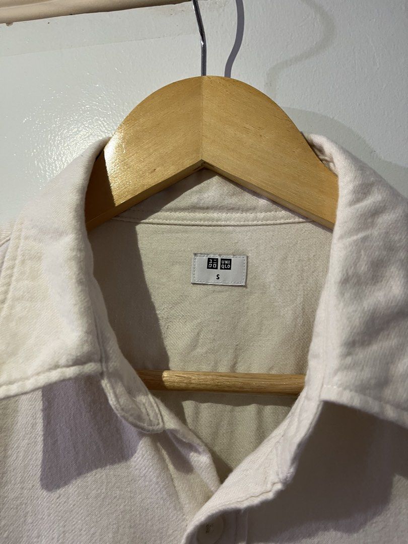 Uniqlo Off White Long Sleeve (Category: Formal Shirts) located in Dasmarinas. Submitted by kai2728 (Listing ID 1446575683, Image 3). Description: Uniqlo Cotton Long Sleeve Color: Off White Small on tag 27” L x 20” W No issue 750 + SF Payment first Shipping thru JNT or Lalamove (every weekends only❗️) For weekday miners: DP of 100 pesos for reservation DM 📩.