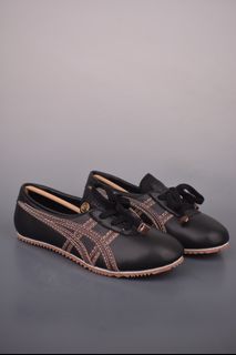 (Category: ) located in . Submitted by outletshoes (Listing ID 1446591570, Image 1). Description: .