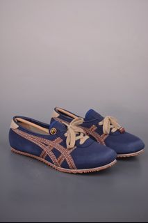 (Category: ) located in . Submitted by outletshoes (Listing ID 1446593354, Image 1). Description: .