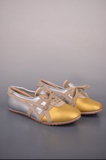 (Category: ) located in . Submitted by outletshoes (Listing ID 1446591145, Image 1). Description: .