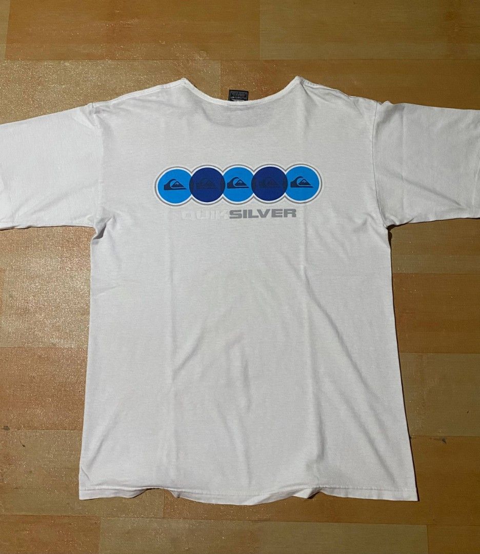 Vintage Quiksilver Shirt (Category: Tshirts & Polo Shirts ) located in Bacolod City. Submitted by baligyaginagmay (Listing ID 1446659747, Image 3). Description: 19.5 x 26 removed neck, stains, armpit hole.