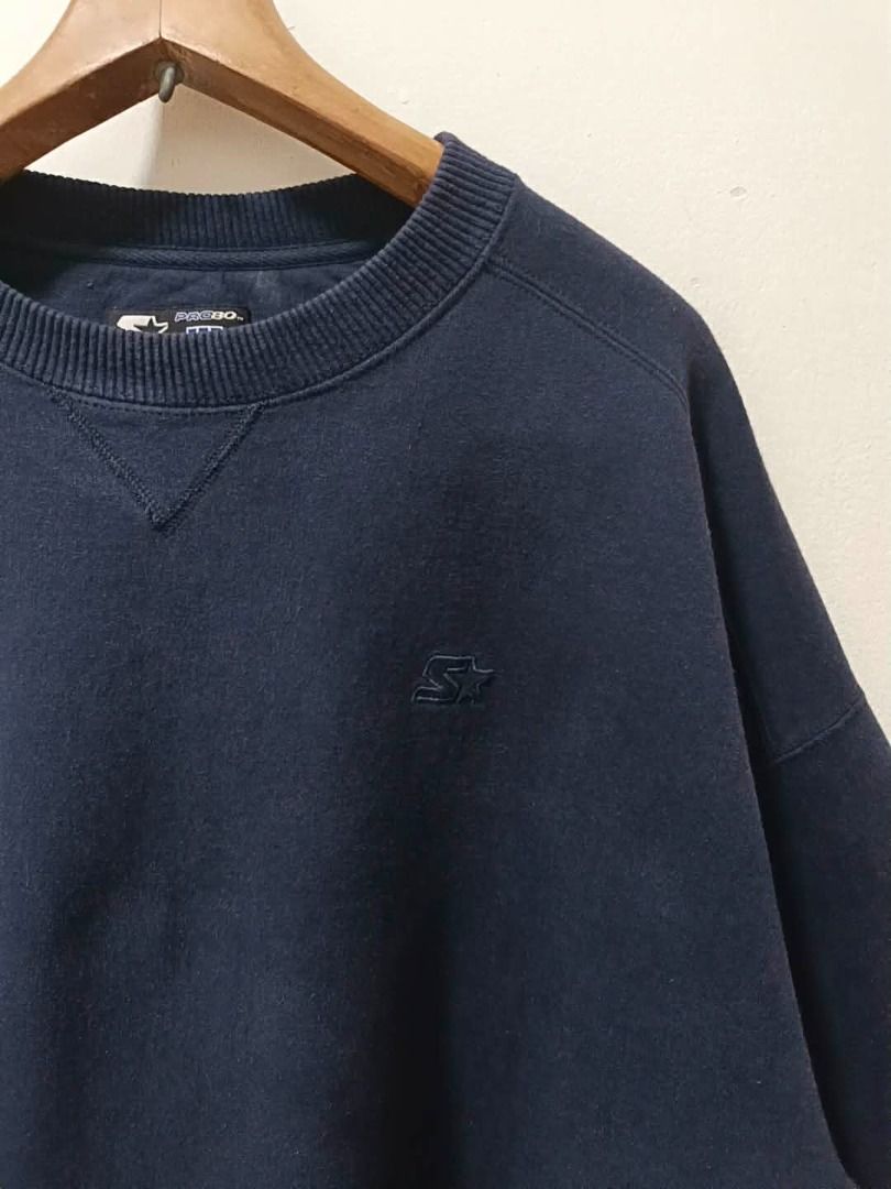 Vintage Starter Sweatshirt (Category: Activewear) located in Manila. Submitted by aristothrift (Listing ID 1446665834, Image 2). Description: Dimes: 27x28 (Boxy fit).