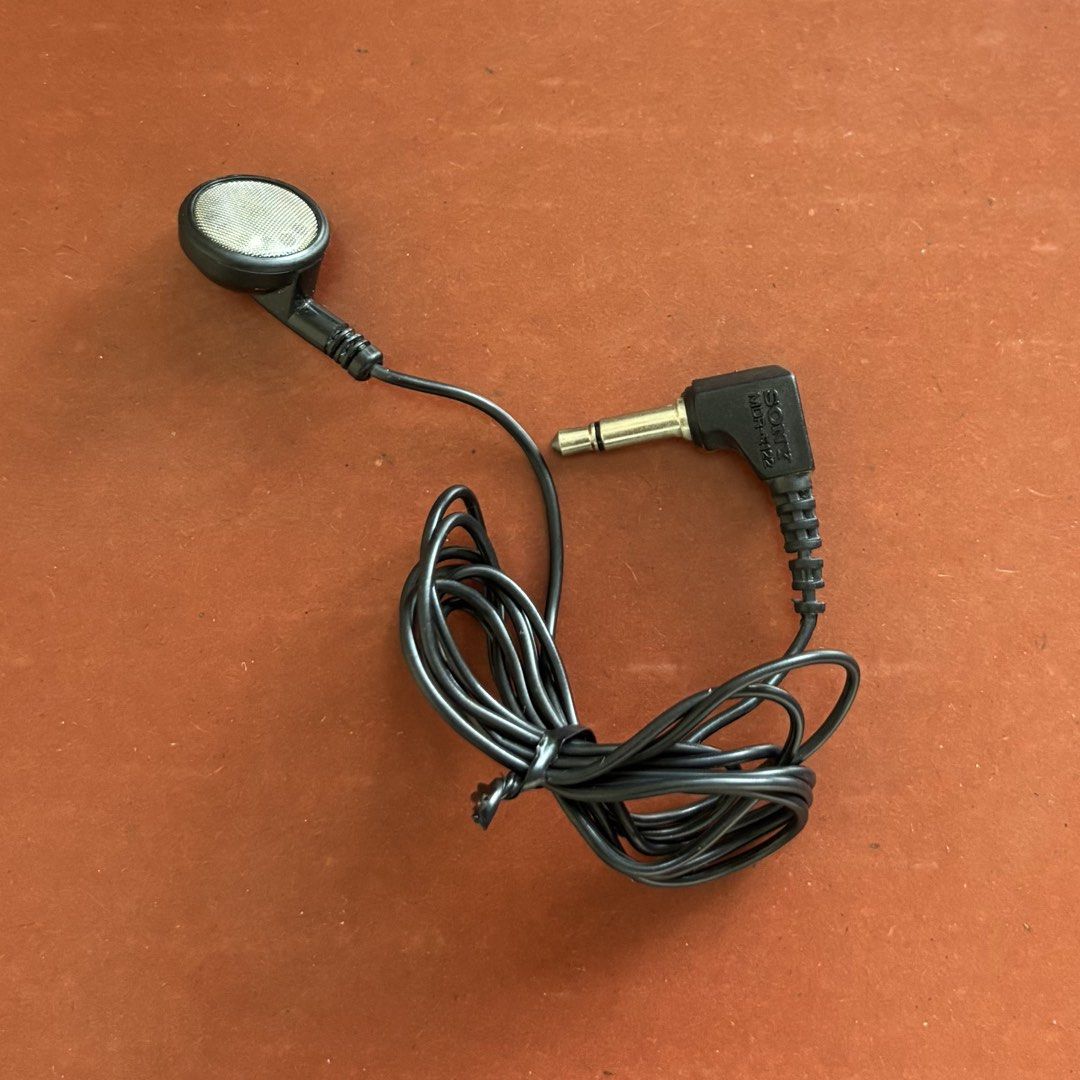 Vintage Earphones “Sony” (working) (Category: Headphones & Headsets) located in Cavite. Submitted by nanangonlineshop (Listing ID 1446623560, Image 2). Description: 📌 Vintage Earphones “Sony” (working) 🏷️ P100 ❌ NO COD ✅ AS IS, WHERE IS ✅ FIRST PAY BASIS ✅ MINE NOW, PAY NOW 📍 Location: Cavite 👉 WE SHIP NATIONWIDE (LUZON, VISAYAS & MINDANAO) ✅ MOP: Bank Transfer (BPI) & GCash ✅ Shipping Courier: J&T Express Philippines & Lalamove.