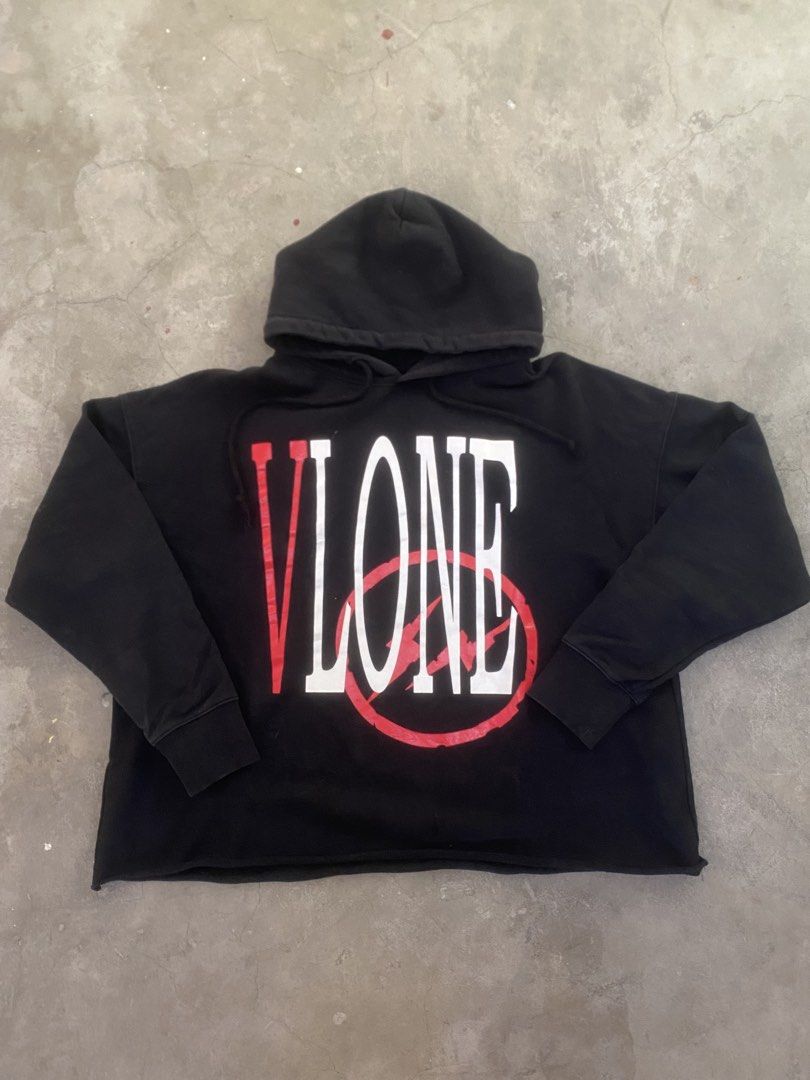 Vlone x Fragments hoodie (Category: Coats, Jackets and Outerwear) located in Manila. Submitted by lee.thrifts (Listing ID 1446576771, Image 1). Description: 🏷️vlone VLONE FRAGMENT STAPLE LONG SLEEVE HOODIE SWEATER BLACK RED price 1200+sf •heavy cotton •raw hem •no issue dimes(inches) Length 25 Width 26 note: payment first courier jnt mode of payment gcash Disclaimer These are pre-loved thrift items, which means they may show minor flaws or imper