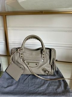 (Kategori: ) berada di . Dikirim oleh ita.natamurtika (ID iklan 1446676838, Gambar 1). Deskripsi: .