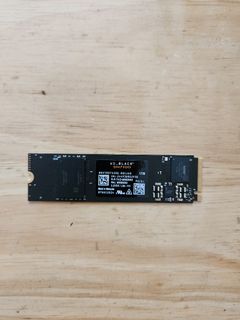 WD BLACK SN7100 1TB NVMe SSD
