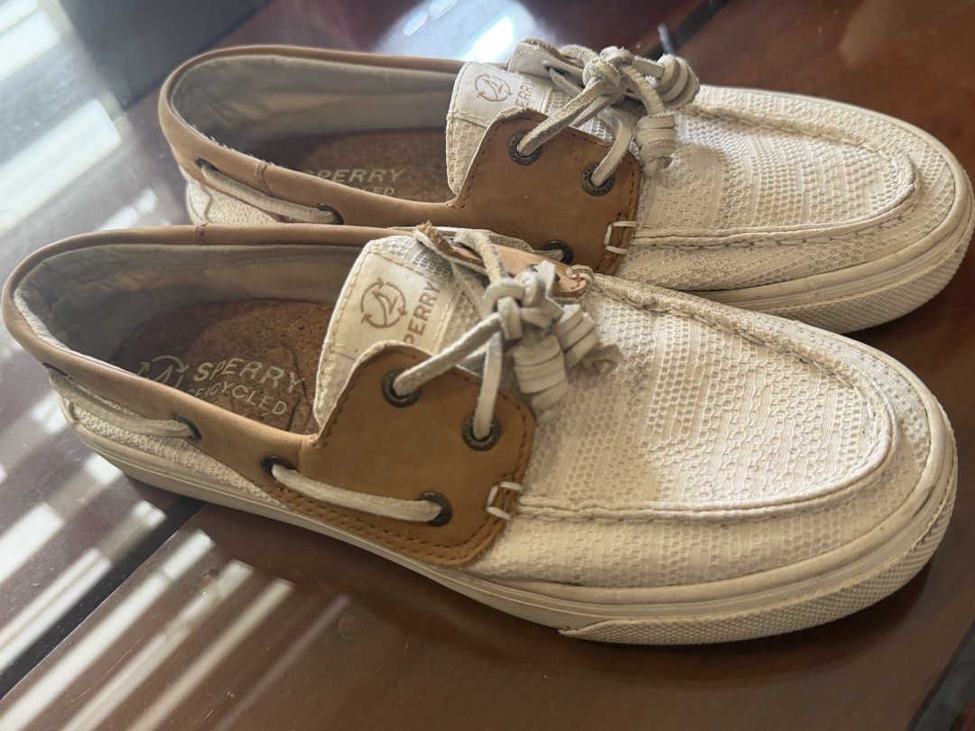 Women's SeaCycled Sperry (Category: Sneakers) located in Manila. Submitted by avldm (Listing ID 1446576050, Image 1). Description: Inspired by vacation vibes, the Bahama 2.0 gives you the best of both a boat shoe and a sneaker in one silhouette. And made with more sustainable materials, this style is part of the SeaCycled™ Collection for a causal, laidback fit you can feel good about — and look good in. RFS: Not using it anymore. I mostly wear it