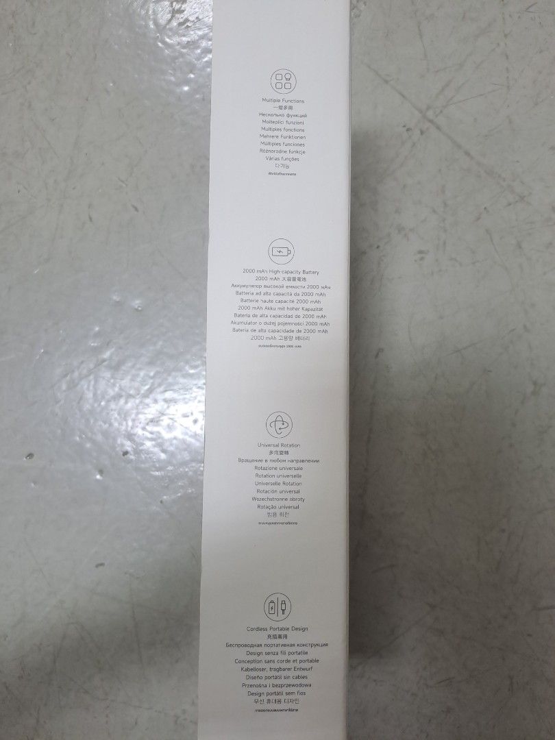Xiaomi Flexible Rechargeable Lamp (Category: Lighting) located in Cheras. Submitted by vingving0829 (Listing ID 1446595261, Image 3). Description: Brand new unit, only open to test the lighting. Bought for my mom but not suitable for her..