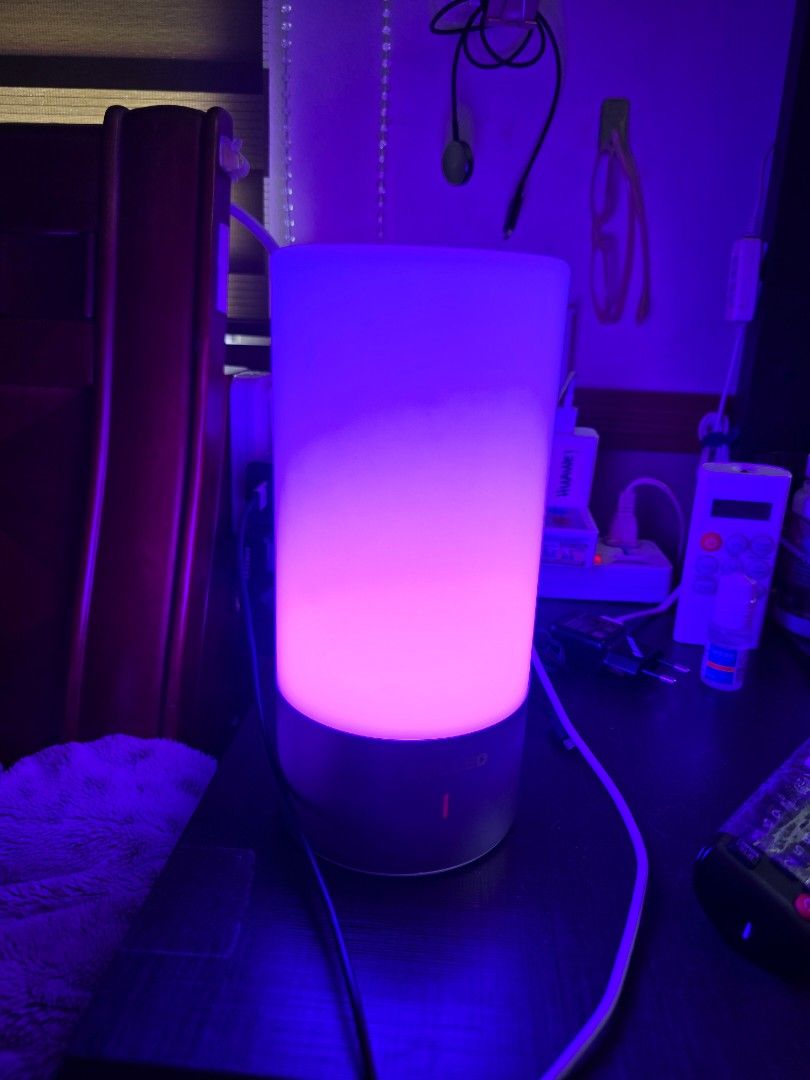 Smart LED Desk Lamp - White (Category: Lighting) located in Caloocan City. Submitted by mluck (Listing ID 1446638188, Image 2). Description: - Can change to various colors (blue, pink, green, white, violet etc) - Perfect for mood lighting or as a bedside lamp - Fully functional and tested - Includes original power adapter.