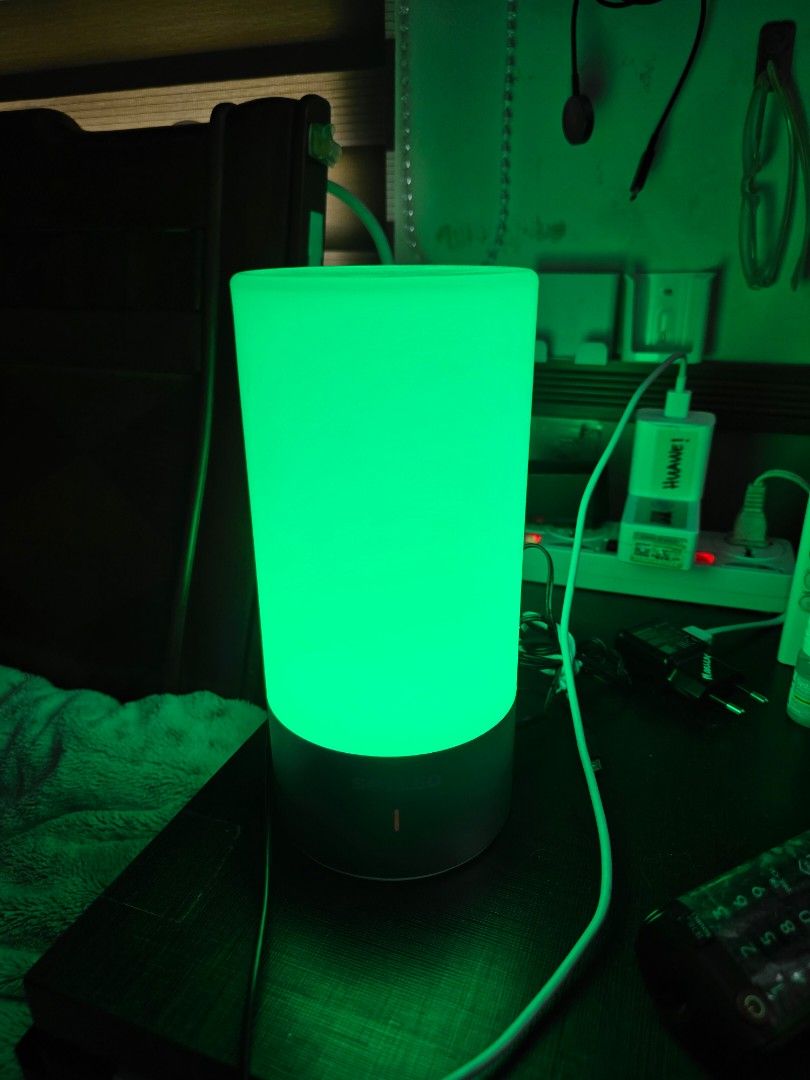 Smart LED Desk Lamp - White (Category: Lighting) located in Caloocan City. Submitted by mluck (Listing ID 1446638188, Image 3). Description: - Can change to various colors (blue, pink, green, white, violet etc) - Perfect for mood lighting or as a bedside lamp - Fully functional and tested - Includes original power adapter.
