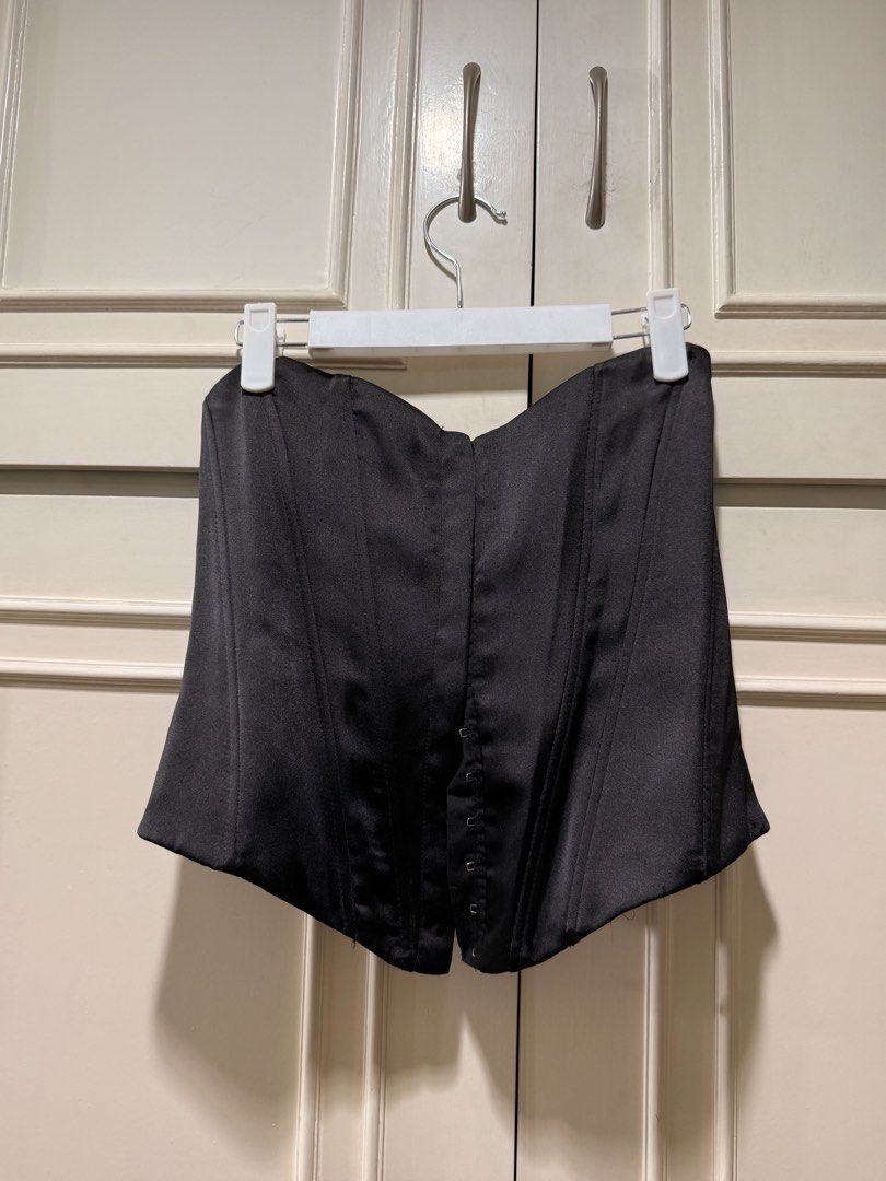 Zara Tube Corset (Category: Sleeveless) located in Quezon City. Submitted by mgl__ (Listing ID 1446635079, Image 1). Description: Zara Tube Corset in Black Worn once only! Bought for 2k .