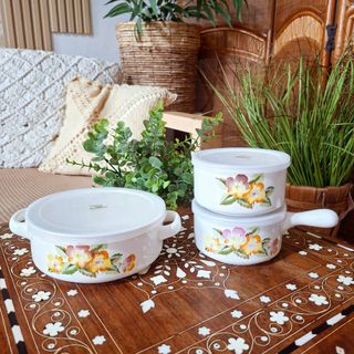 (Category: ) located in . Submitted by millennialmeetsvintage (Listing ID 1446656166, Image 1). Description: .