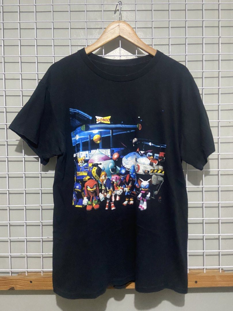 00s Sonic the hedgehog (Category: Tshirts & Polo Shirts ) located in San Pedro. Submitted by Laguna_plug (Listing ID 1441739252, Image 1). Description: For sale 00s Sonic the hedgehog shirt 21x28.5 Cut tag.