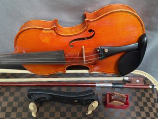 (Category: ) located in . Submitted by prodigy_strings (Listing ID 1429550778, Image 1). Description: .