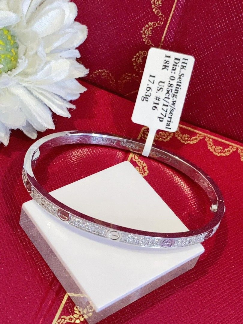 18k HongKong setting whitegold thin paved diamond love bangle (Category: Bracelets) located in Manila. Submitted by bhelgoldseller2ndaccount (Listing ID 1441603418, Image 2). Description: New!!✨New!!✨New!! 18k HongKong setting Gold 11,300/g 💯pawnable/naisasanla 💯with high appraisal rate 💯good investment 💯Direct supplier price 👉OPEN for resellers 🌺please take time to evaluate their actual sizes and grams 👉Best panggift for all occasions ✅ S