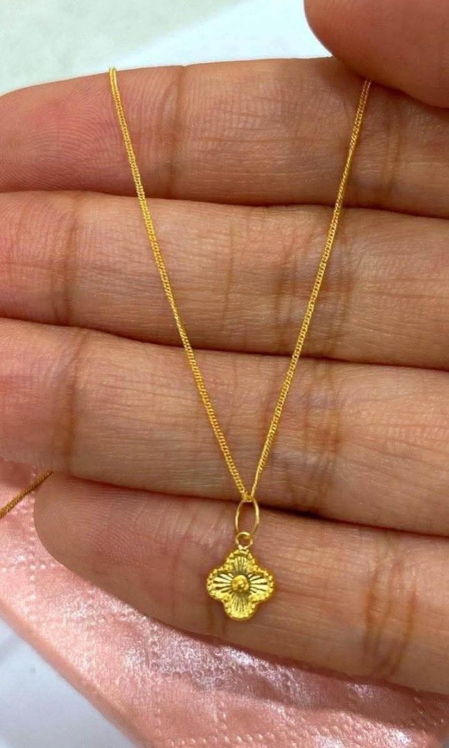 18K Saudi Gold Japan Style Chain with Solid Pendant (Category: Necklaces) located in Caloocan City. Submitted by cheskhaionlinestore2.0 (Listing ID 1441732367, Image 3). Description: Pure 18K Saudi Gold ✨ Japan Solid Pendant ₱5700 only ⚡ 🍒Nasasangla💯/ Pawnable 💯 🍒Ship Via Lbc/ JNT 🍒Same Day delivery via LALAMOVE 🚚 🍒Open for COD/COP with dp to avoid cancellation of orders ‼️ DM for faster Transaction 📩📩📩 Cheskhai Online Store #cheskhaion
