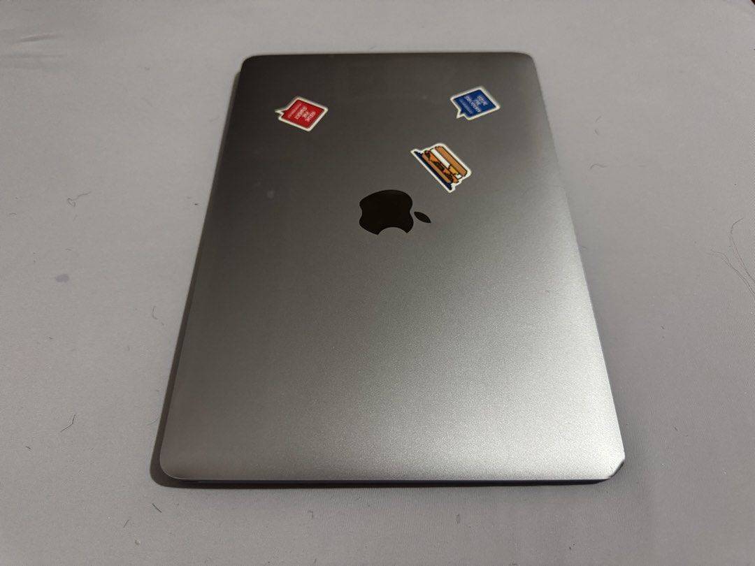 2016 macbook 12'472214800707112962