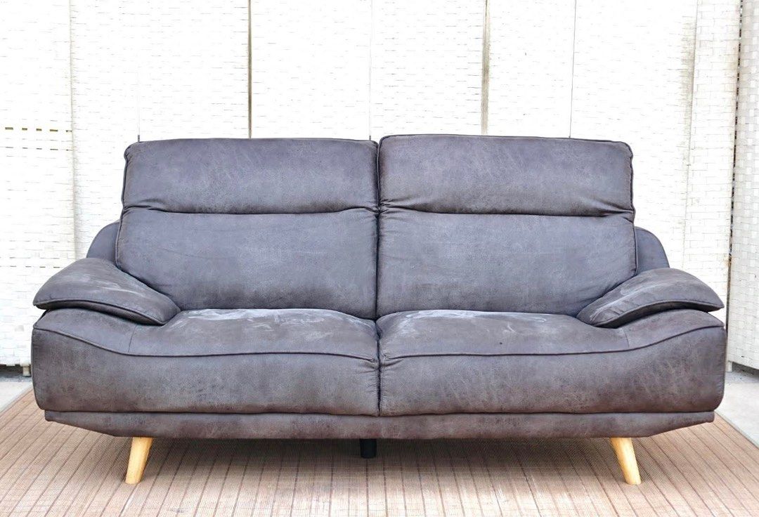 3 SEATERS SOFA WITH RECLINABLE HEAD REST, BULKY FOAM (Category: Sofas) located in Manila. Submitted by jerichocal17856 (Listing ID 1441707984, Image 1). Description: JAPAN SURPLUS FURNITURE 3 SEATERS SOFA WITH RECLINABLE HEAD REST, BULKY FOAM Size 76L x 35W x 16SH x 30-38H in inches (AS-IS ITEM) *Minimal Scratch Only IN GOOD CONDITION.