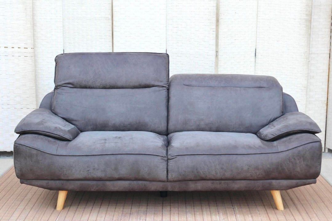 3 SEATERS SOFA WITH RECLINABLE HEAD REST, BULKY FOAM (Category: Sofas) located in Manila. Submitted by jerichocal17856 (Listing ID 1441707984, Image 2). Description: JAPAN SURPLUS FURNITURE 3 SEATERS SOFA WITH RECLINABLE HEAD REST, BULKY FOAM Size 76L x 35W x 16SH x 30-38H in inches (AS-IS ITEM) *Minimal Scratch Only IN GOOD CONDITION.