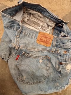 (Category: ) located in . Submitted by ayrelieonlineshop (Listing ID 1441685792, Image 1). Description: .