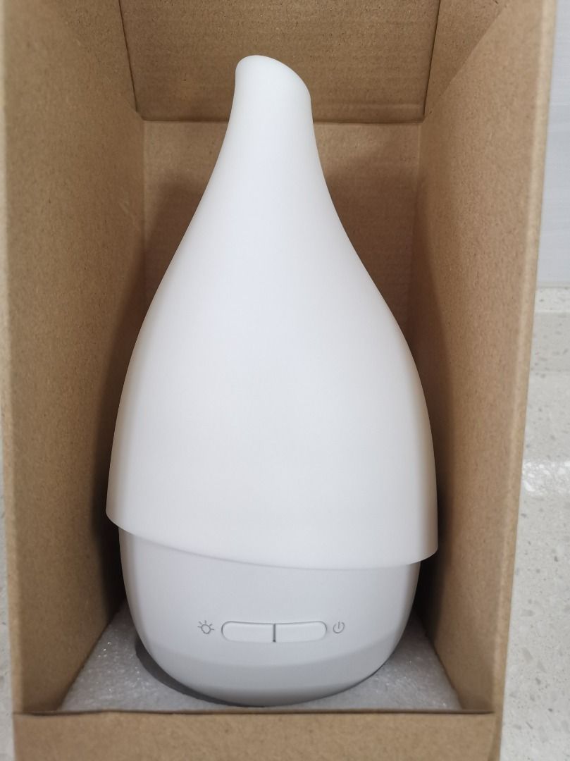 * Brand New * - ( - MiNiSo - ) - Diffuser / Aroma Diffuser. (Category: Home Fragrance) located in Singapore. Submitted by chingsm (Listing ID 1441269121, Image 2). Description: .