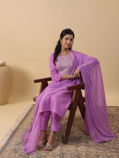 (Category: ) located in . Submitted by intrenddresses (Listing ID 1441734521, Image 1). Description: .