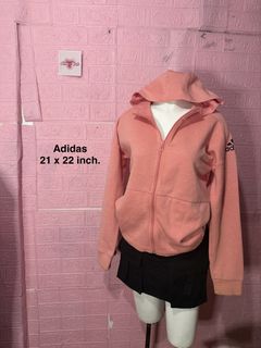 (Category: ) located in . Submitted by pinkyswearshop (Listing ID 1441704587, Image 1). Description: .