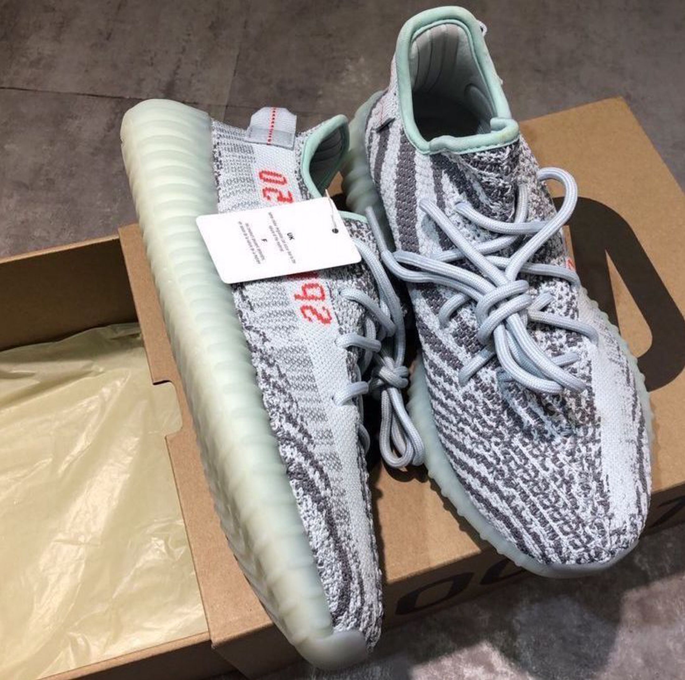 Adidas originals Yeezy Boost 350 V2 blue tint Burn Ice Shoes Ice Blue (Category: Sneakers) located in Singapore. Submitted by calmdragongx (Listing ID 1441611656, Image 3). Description: New season, new kicks 🌸 Adidas — Adidas originals Yeezy Boost 350 V2 blue tint Burn Ice Shoes Ice Blue 📍 Brand new 📦 Free ship J&T/Ninja Van 💰 Cash on delivery 📸 3-day confirm New styles daily 👀.