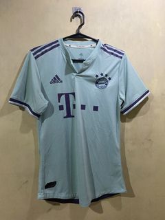 (Category: ) located in . Submitted by thriftwearhousemnl (Listing ID 1441687713, Image 1). Description: .