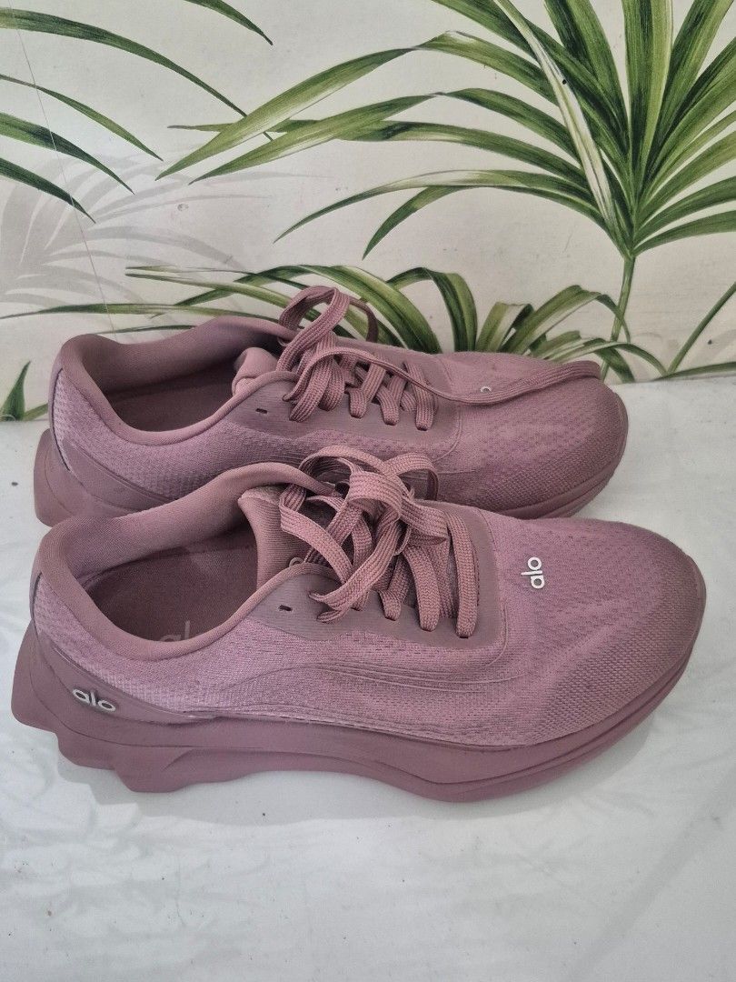 Alo Yoga Runner Shoes Smoky Quartz (Category: Sneakers) located in Taguig. Submitted by firesale123 (Listing ID 1441654560, Image 3). Description: - No box.