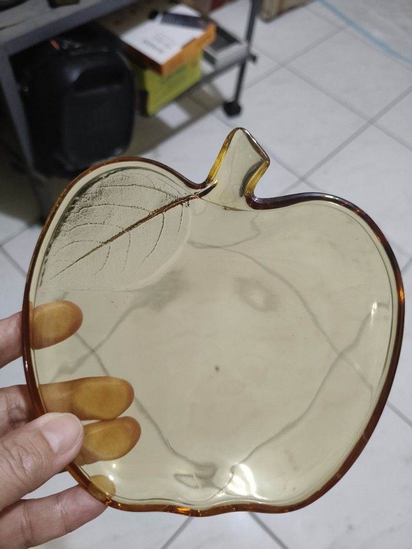 SOGA SAUCER PLATE APPLE SHAPE 5 PCS. (Category: Dinnerware & Cutlery) located in Marikina City. Submitted by lorence11 (Listing ID 1441663100, Image 2). Description: - Charming stackable small plates dishes shaped like apples. - Unique design and leaves decorative - Ideal for serving snacks or as eye-catching decorative pieces.FOR DETAILS CALL OR TX 09915139470.
