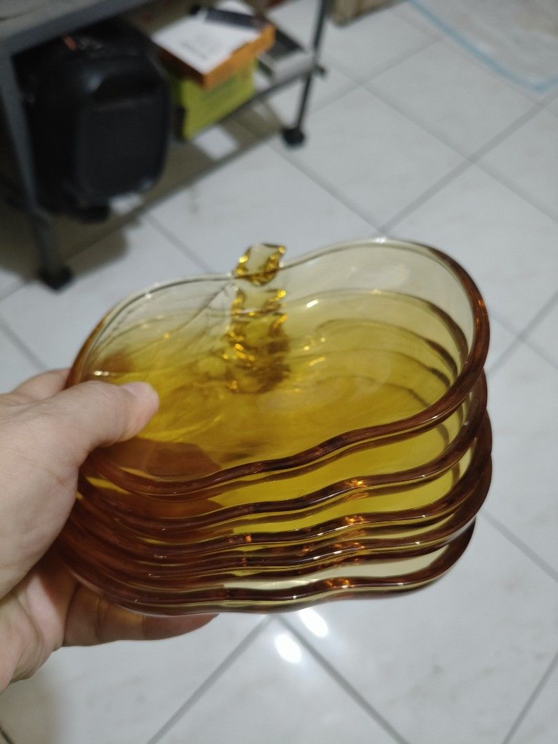 SOGA SAUCER PLATE APPLE SHAPE 5 PCS. (Category: Dinnerware & Cutlery) located in Marikina City. Submitted by lorence11 (Listing ID 1441663100, Image 1). Description: - Charming stackable small plates dishes shaped like apples. - Unique design and leaves decorative - Ideal for serving snacks or as eye-catching decorative pieces.FOR DETAILS CALL OR TX 09915139470.