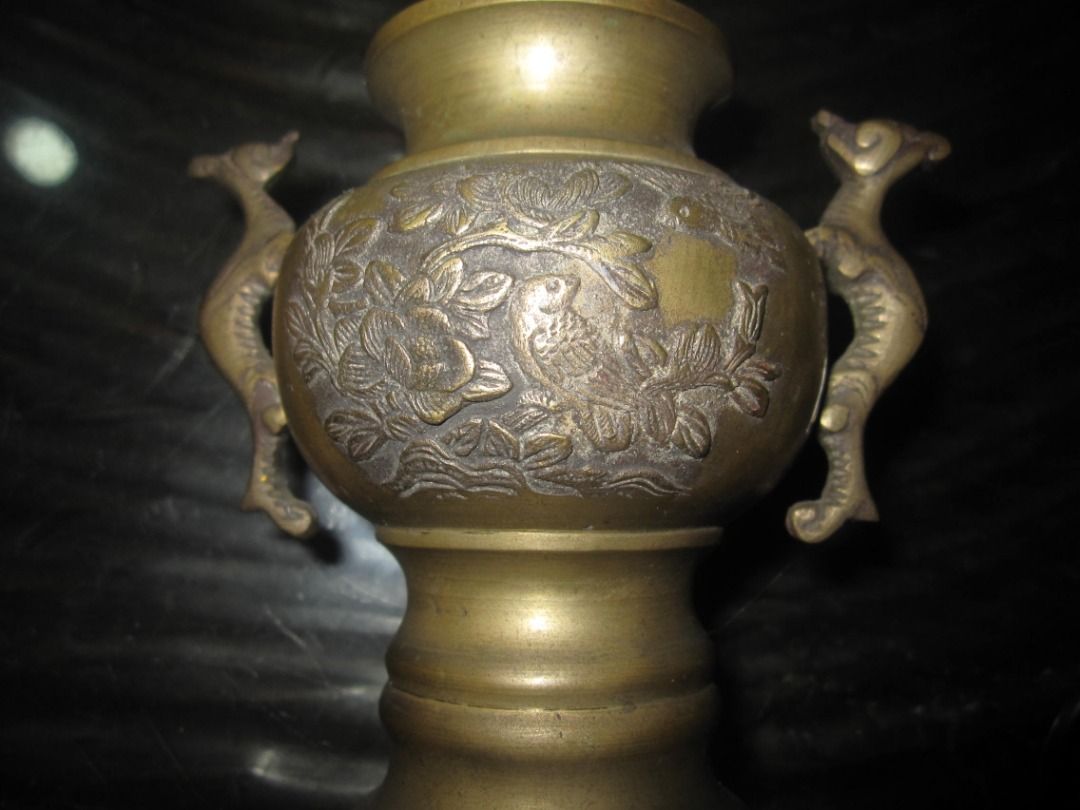 Antique Japanese Brass Vase (Category: Vases & Decorative Bowls) located in Baguio. Submitted by winstonsheebamonna (Listing ID 1441619115, Image 2). Description: Antique Japanese Brass Vase Meiji Period This is from the later part of the Meiji period 1868-1912 I purchased this at a NY Estate sale in the 70's Bird decoration is on both sides of vase. In excellent original condition. Could be polished but i prefer the original patina..