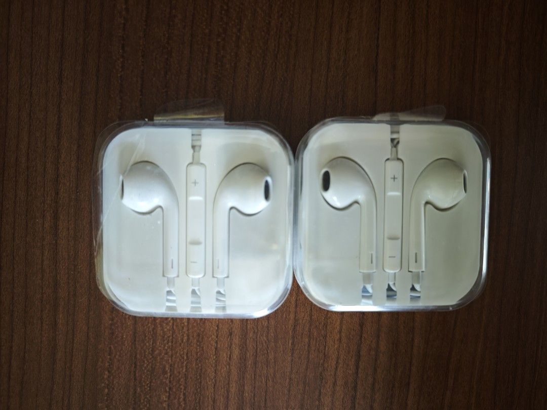 Apple EarPods with Lightning Connector471712109073551360