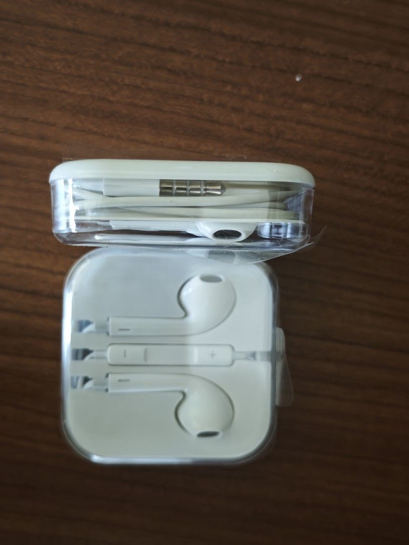 Apple EarPods with Lightning Connector471712109073551361