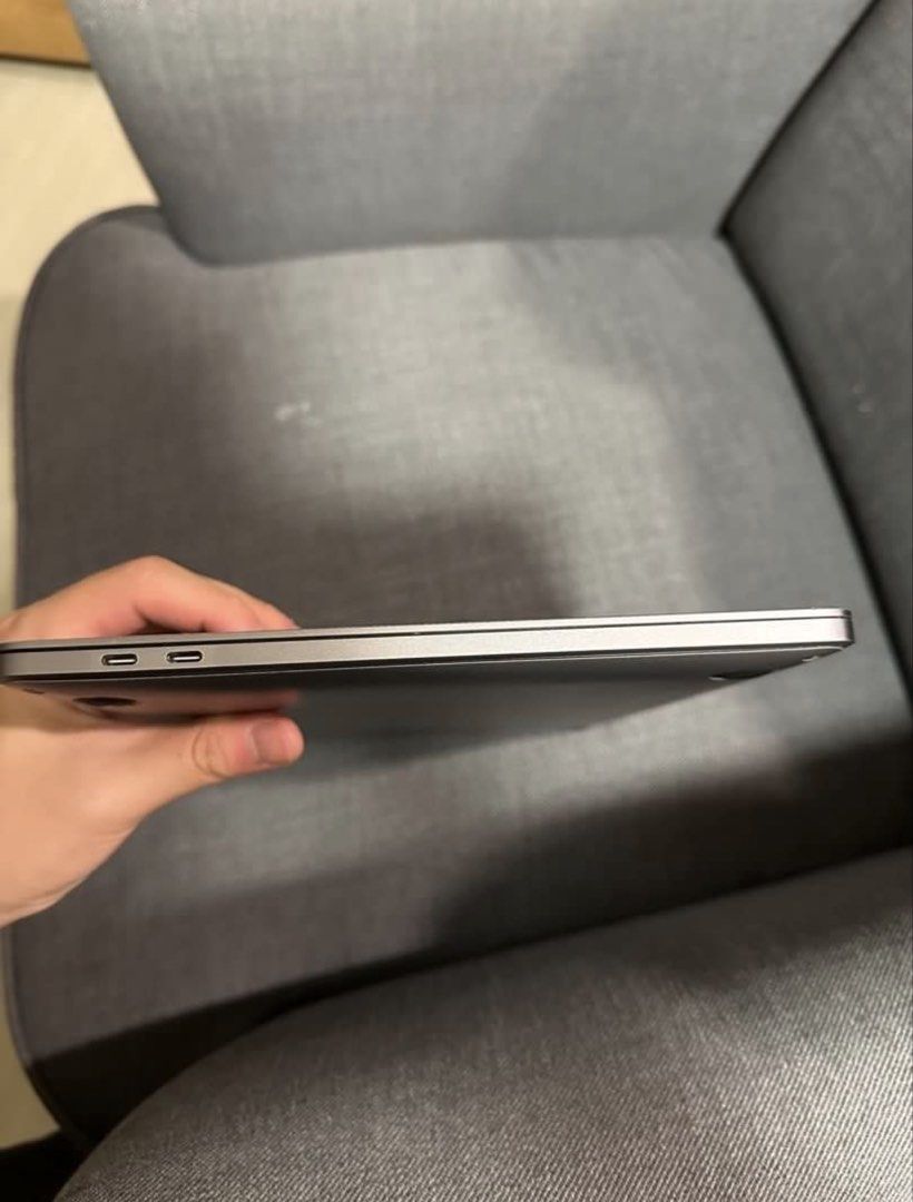 Apple MacBook Pro 13-inch M1, 2020471967103588116485