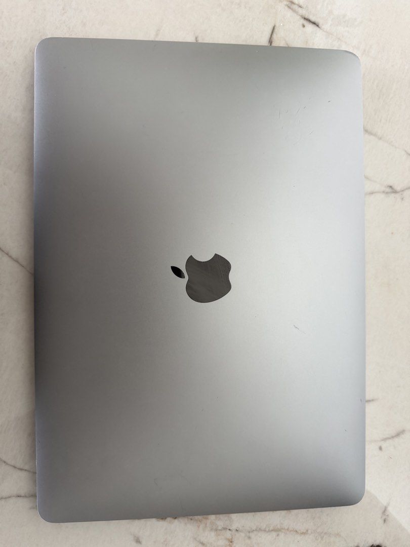 Apple MacBook Pro 2020471967098418636800