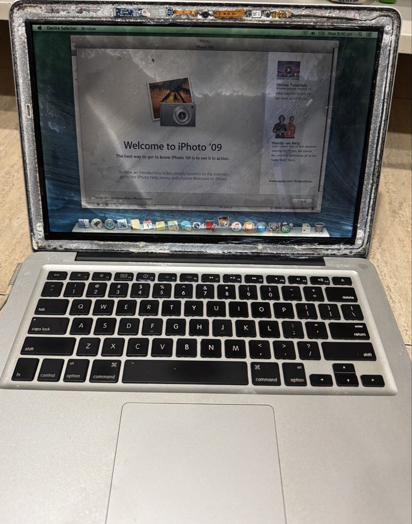 Apple MacBook Pro A1278472309450156943362