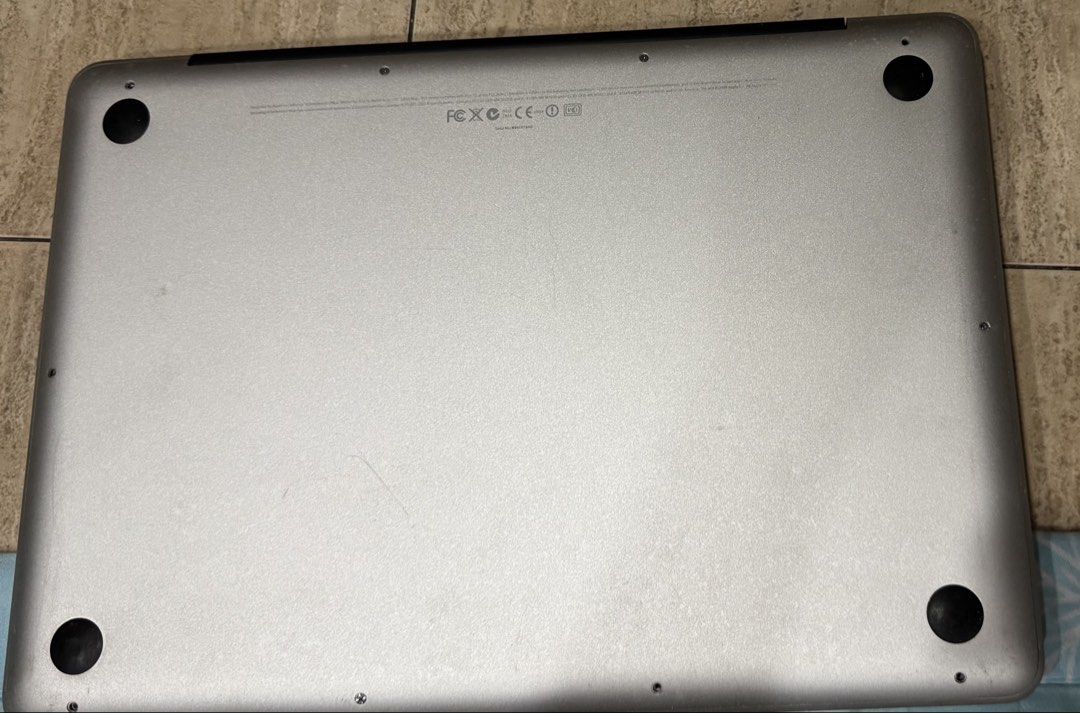 Apple MacBook Pro A1278472309450156943361