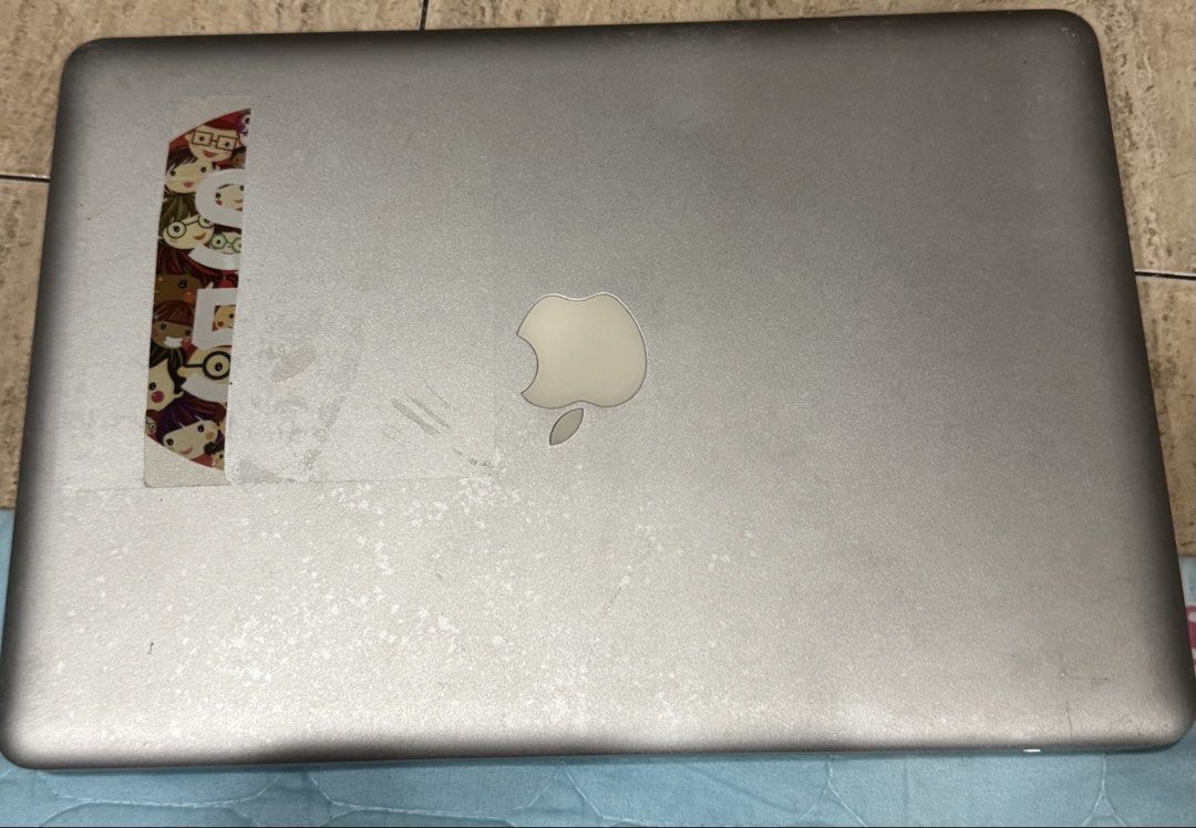 Apple MacBook Pro A1278472309450156943360
