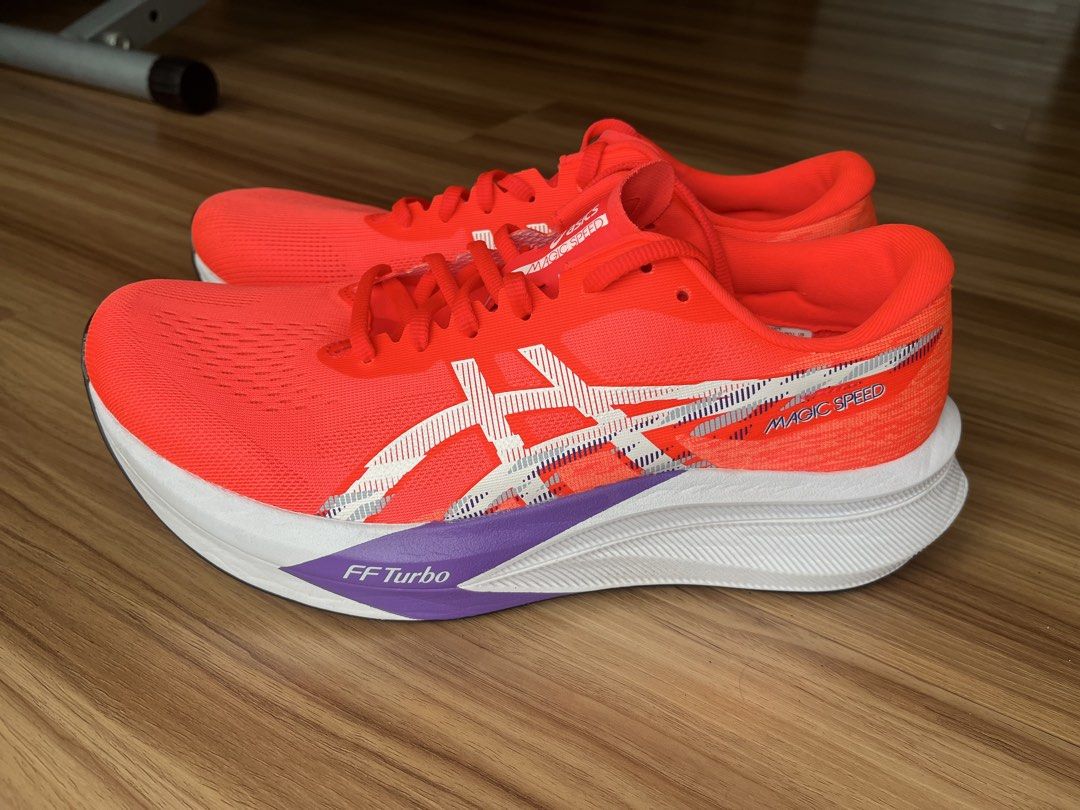 ASICS Men MAGIC SPEED 4 Running Shoes in Flash Red/White US10.5 (Category: Sneakers) located in Singapore. Submitted by melron10115 (Listing ID 1441698942, Image 2). Description: Used once only but unsuitable for me. Includes box but box is slightly dented. Price negotiable.